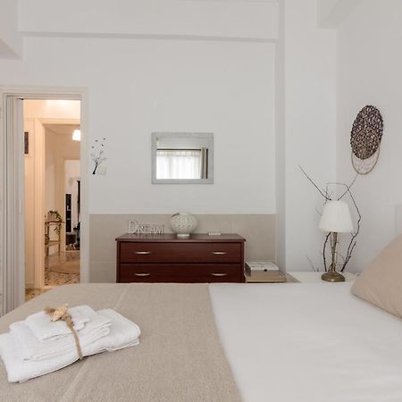 Classic And Modern Apartment In Athen Exterior foto