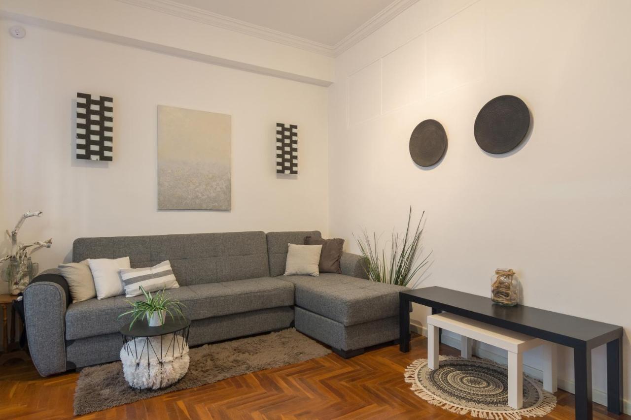 Classic And Modern Apartment In Athen Exterior foto